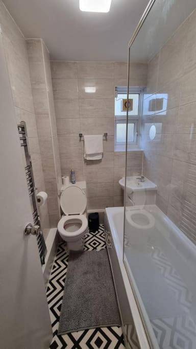 2 Bedroom Apartment In Kennington Londres Exterior foto